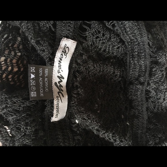 NWOT Black Lace Acrylic Infinity Wrap Scarf - Picture 5 of 5